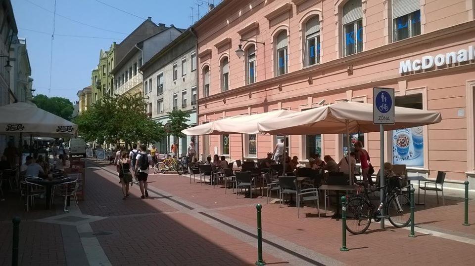 Sarahome4 Center Szeged Eksteriør bilde